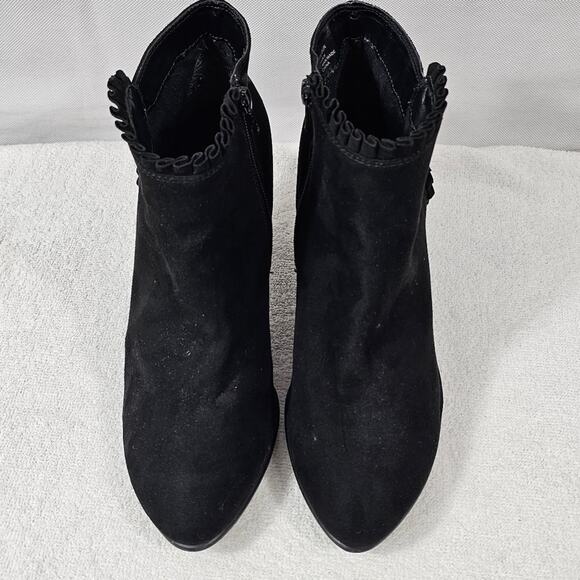 Aerosoles Tape Gun Black Booties Women's Size 9 - Picture 3 of 11